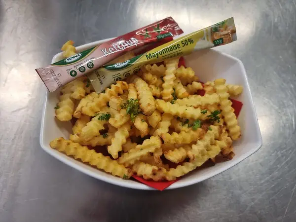 Pommes oder Wedges