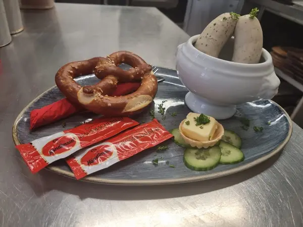 Weißwürste mit Breze